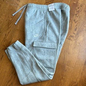 NWT Nike cargo joggers